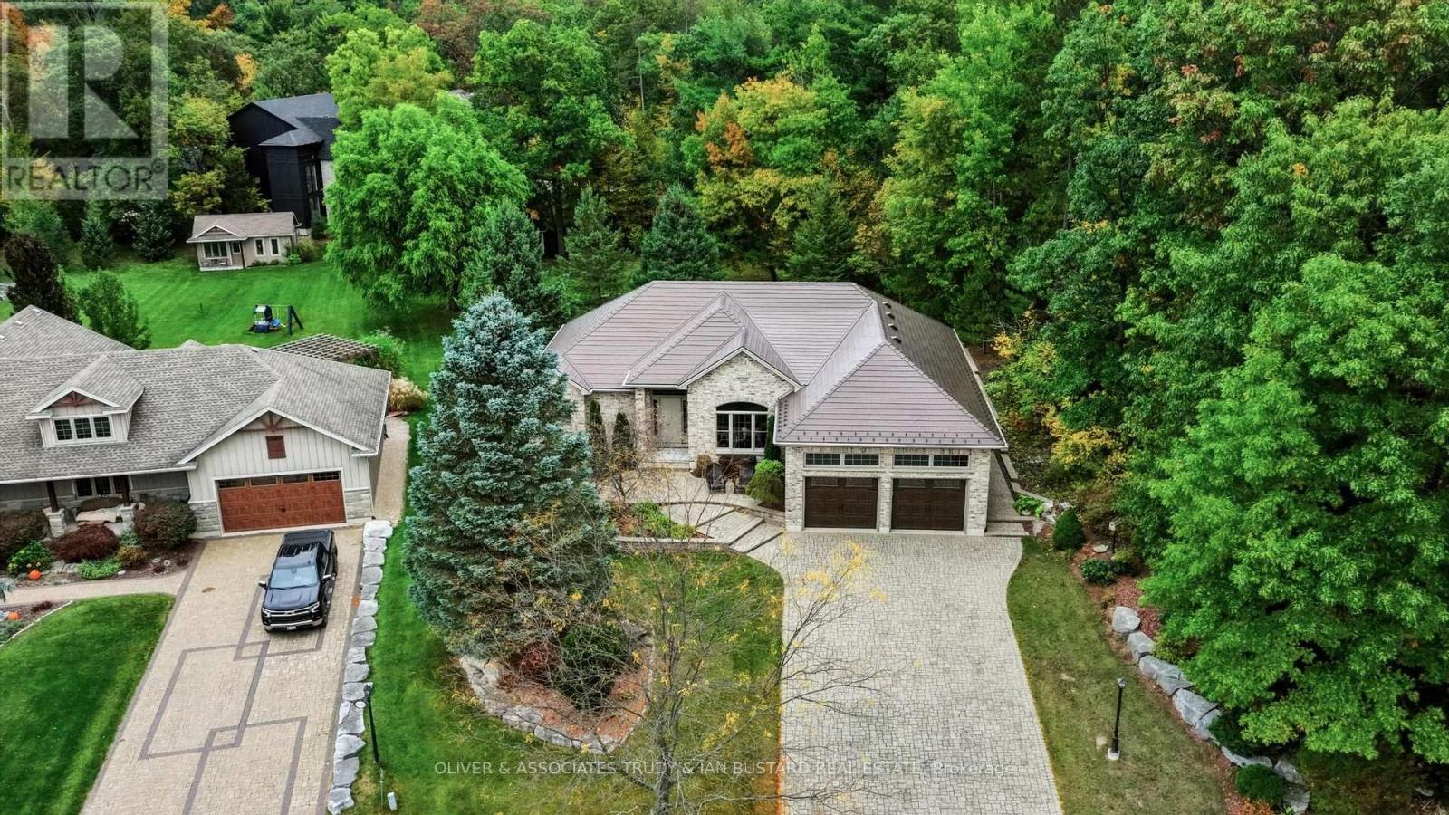 10075 Jennison Crescent — photo 42