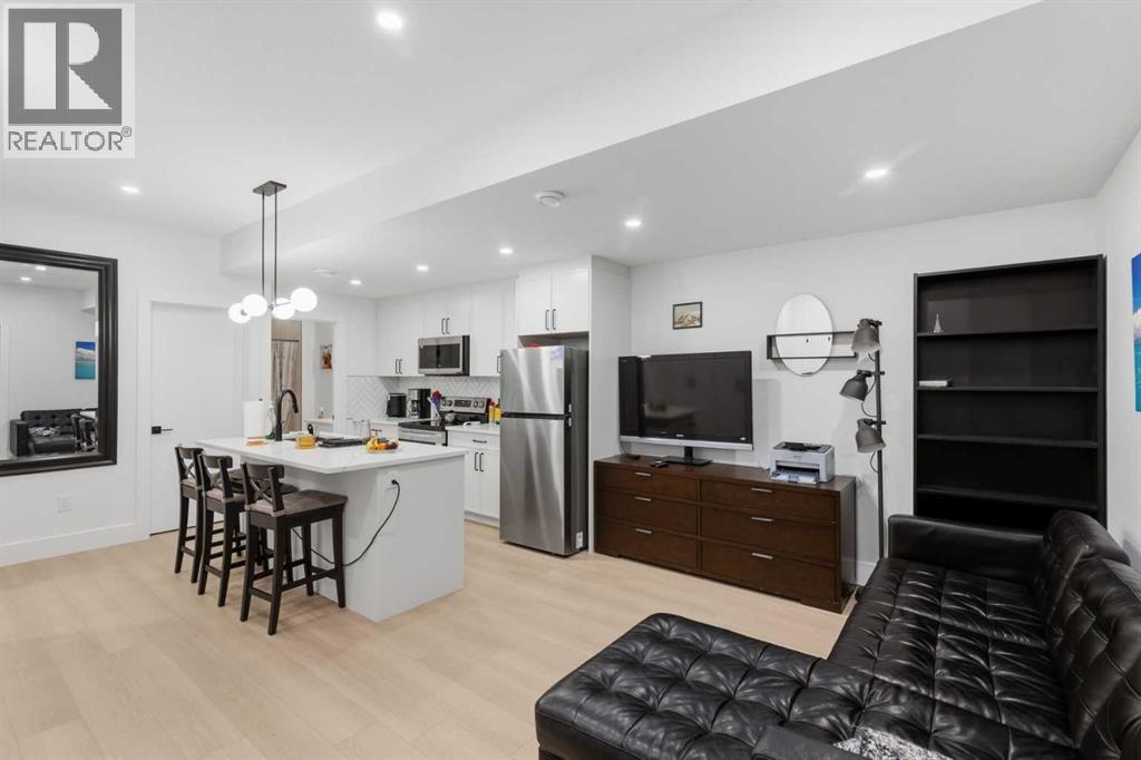 2019 21 Avenue NW - photo 32