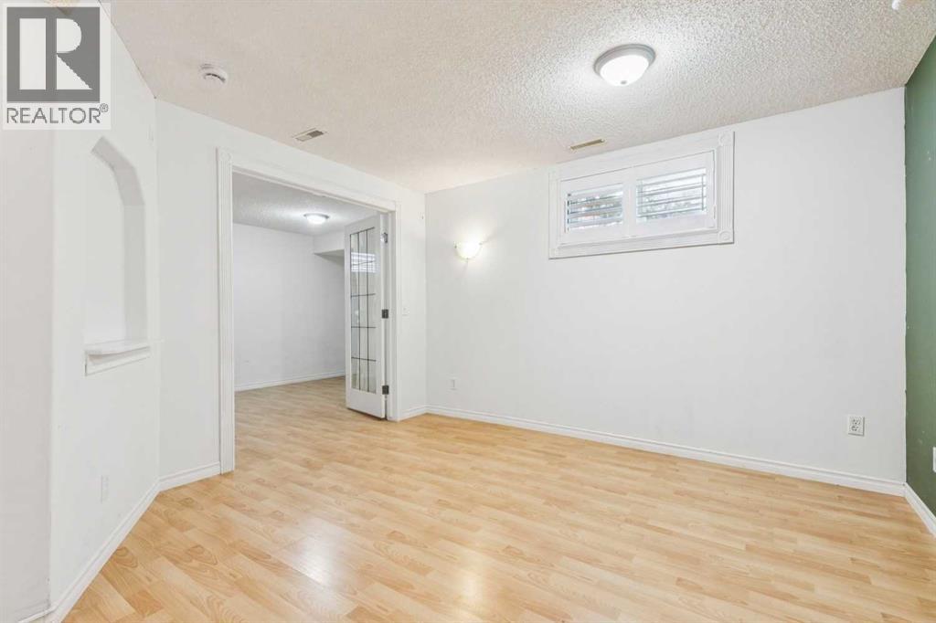 8226 Saddleridge Drive NE - photo 25