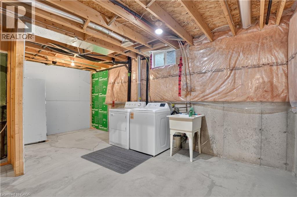 10 Pattison Place — photo 42