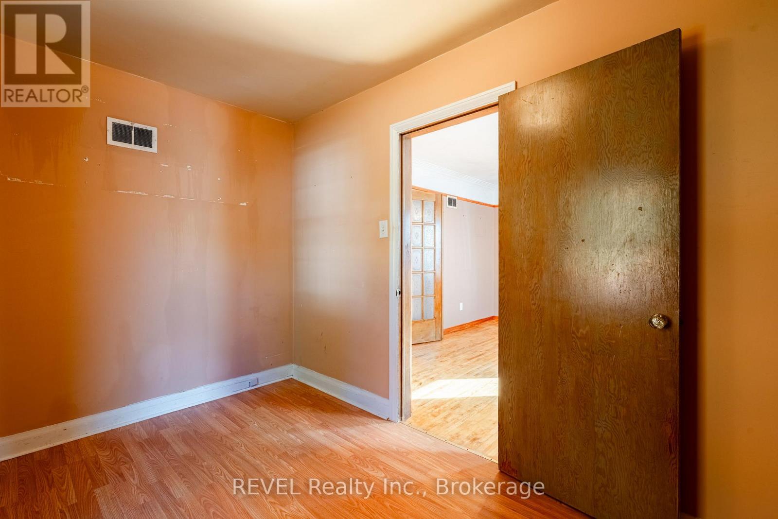 7044 LEEMING STREET - 18
