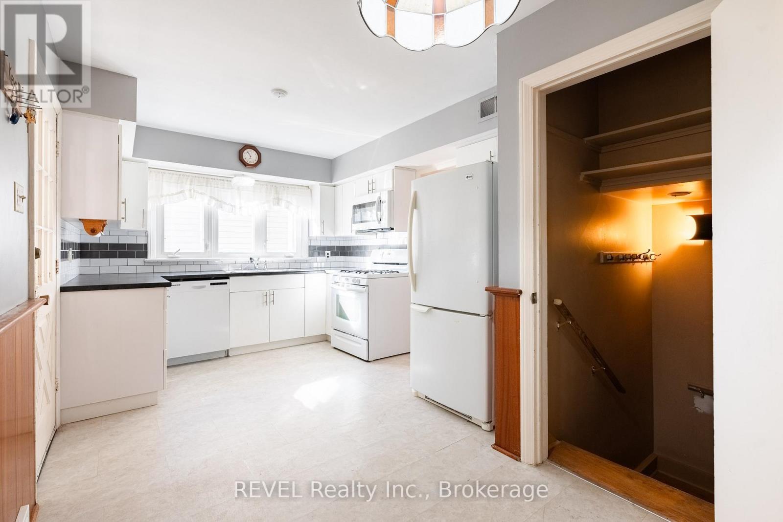 7044 LEEMING STREET - 21