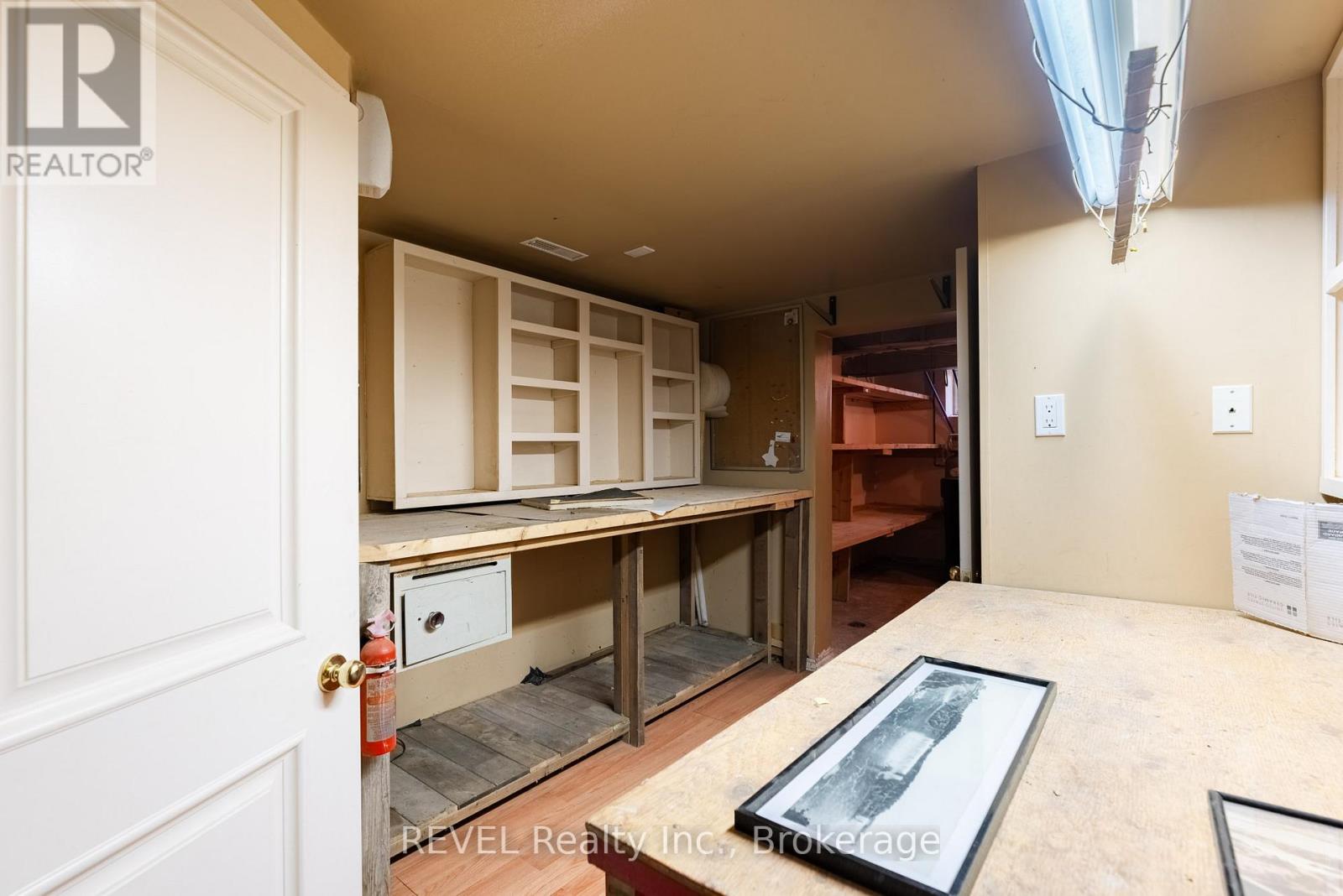 7044 LEEMING STREET - 43