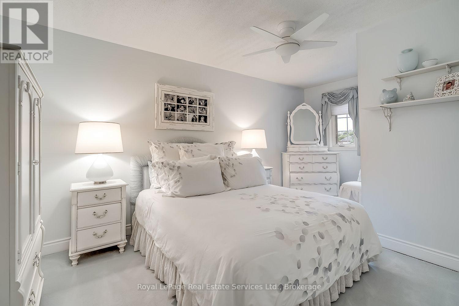 207 TAWNY CRESCENT - 25