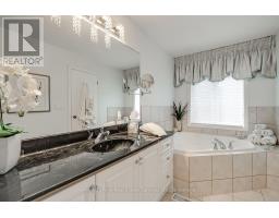 207 Tawny Crescent, Oakville, ON L6L6T4 Photo 24