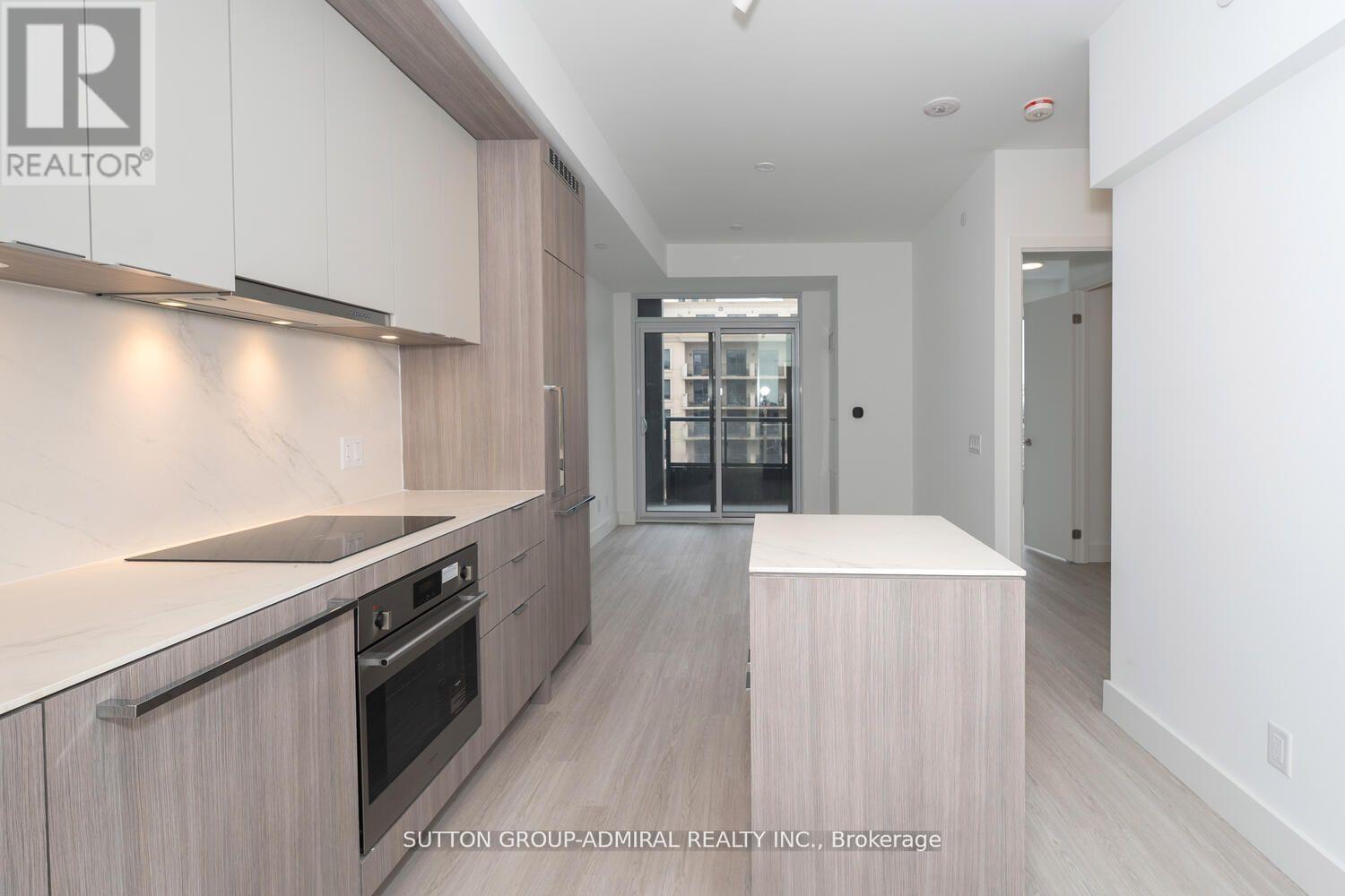 6 Greenbriar Road — photo 1
