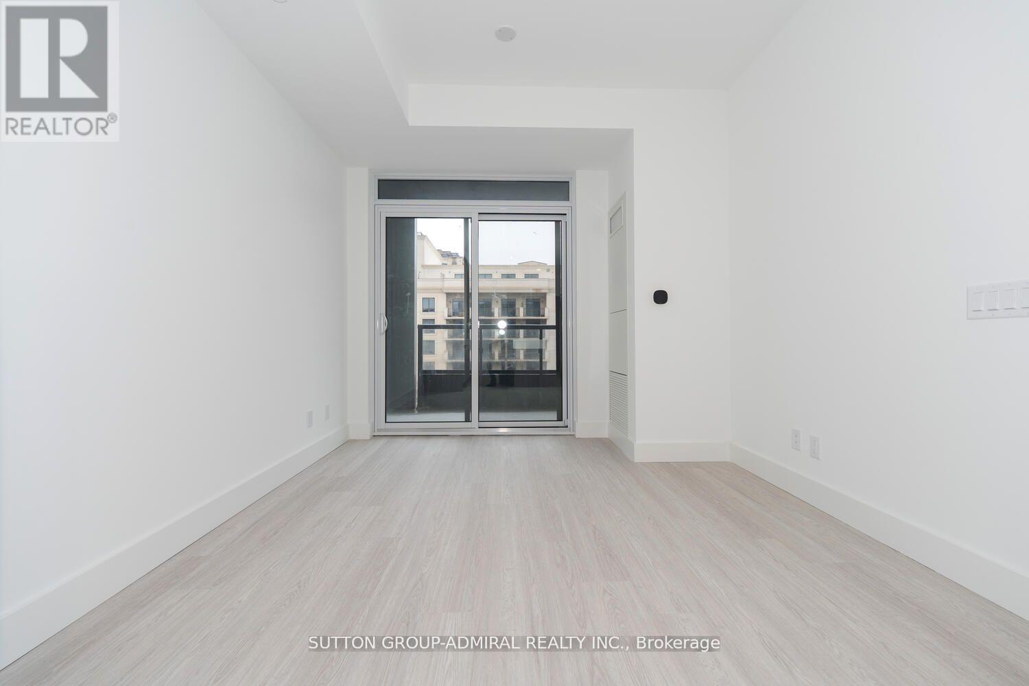 6 Greenbriar Road — photo 3