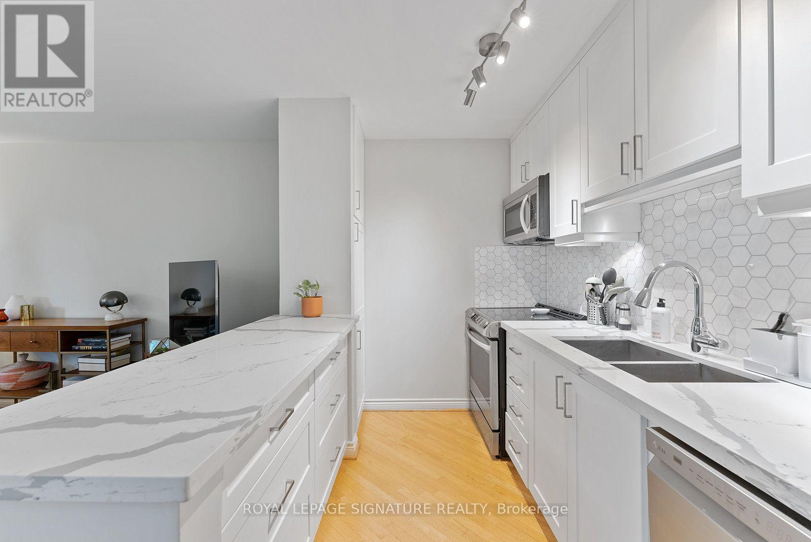 359 Albany Avenue — photo 14