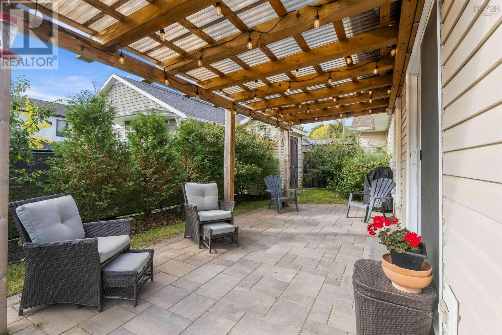 37 Bigelow Street - 30
