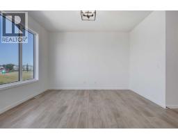 390 Ellen Park, Crossfield, AB T0M0S0 Photo 14