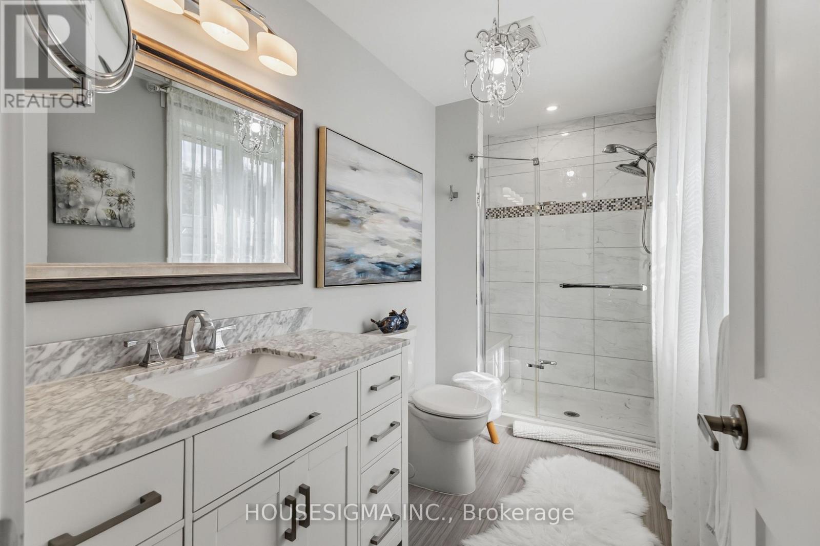 711 BUTLER AVENUE - 30