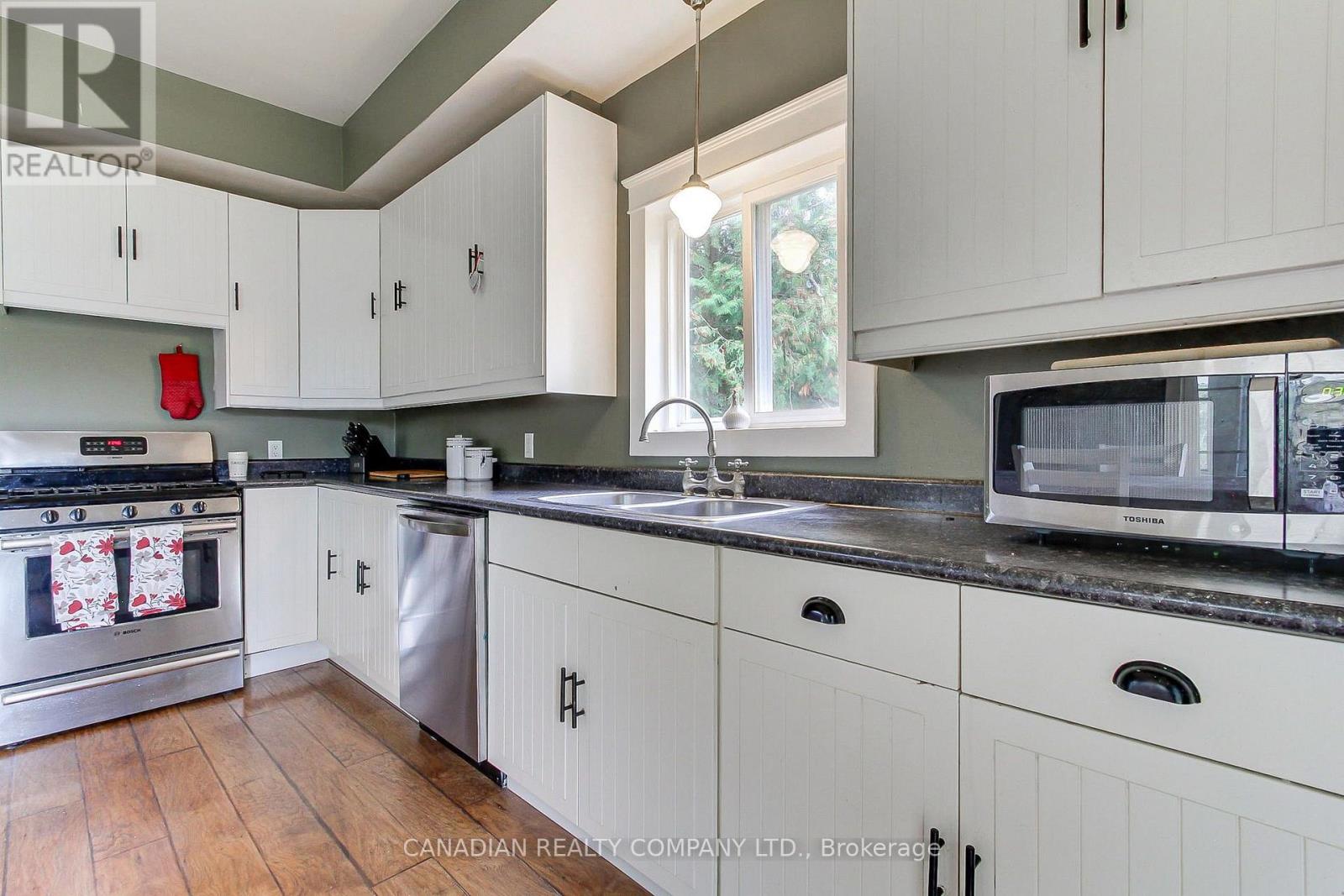 59 Johnston Street, Georgina, ON photo 8