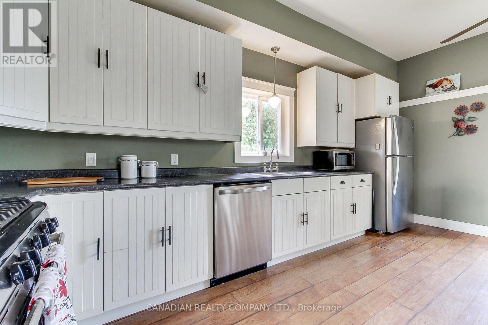 59 Johnston Street, Georgina, ON photo 9