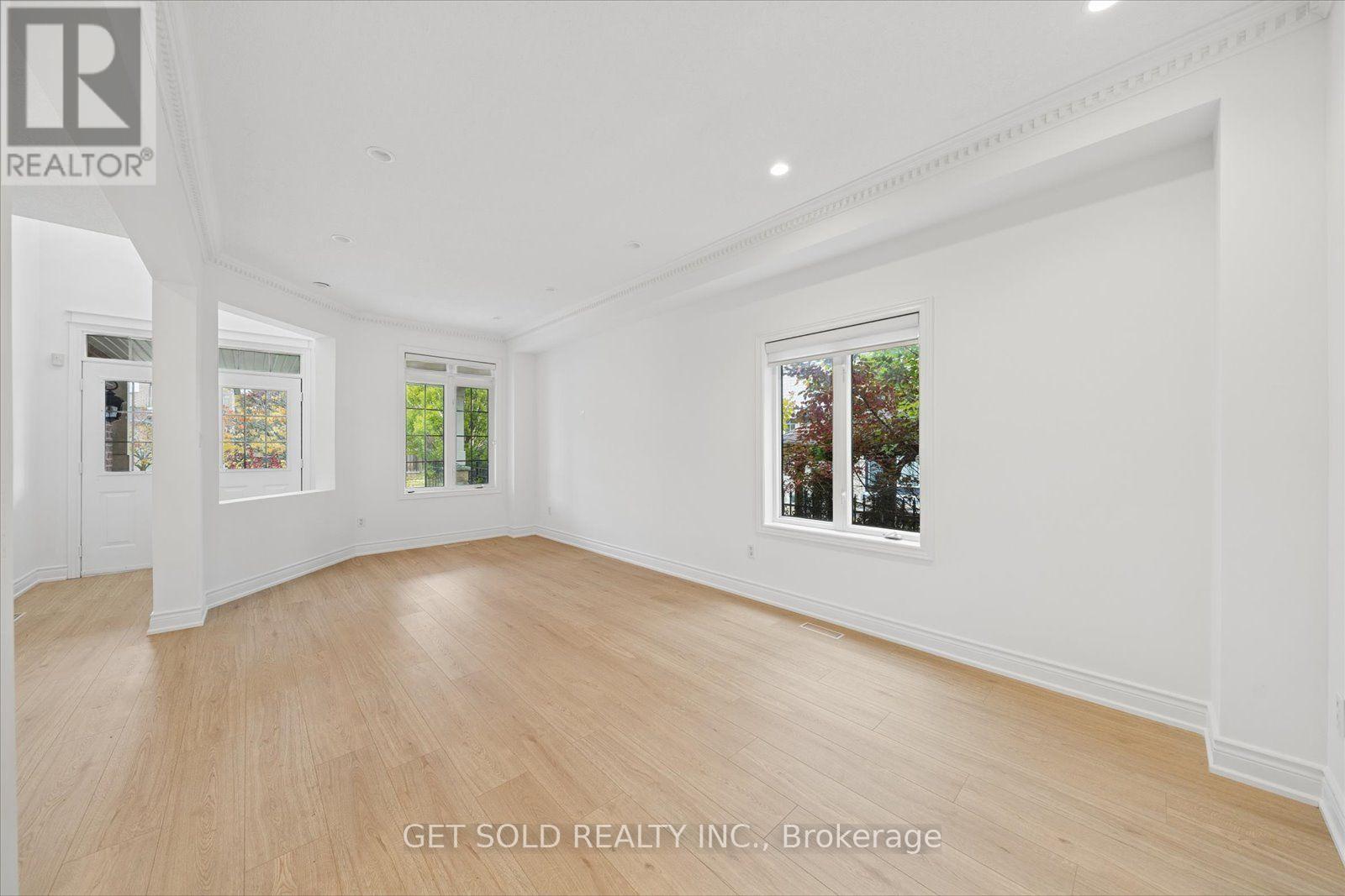5 Ravine Edge Drive, Richmond Hill, ON photo 8