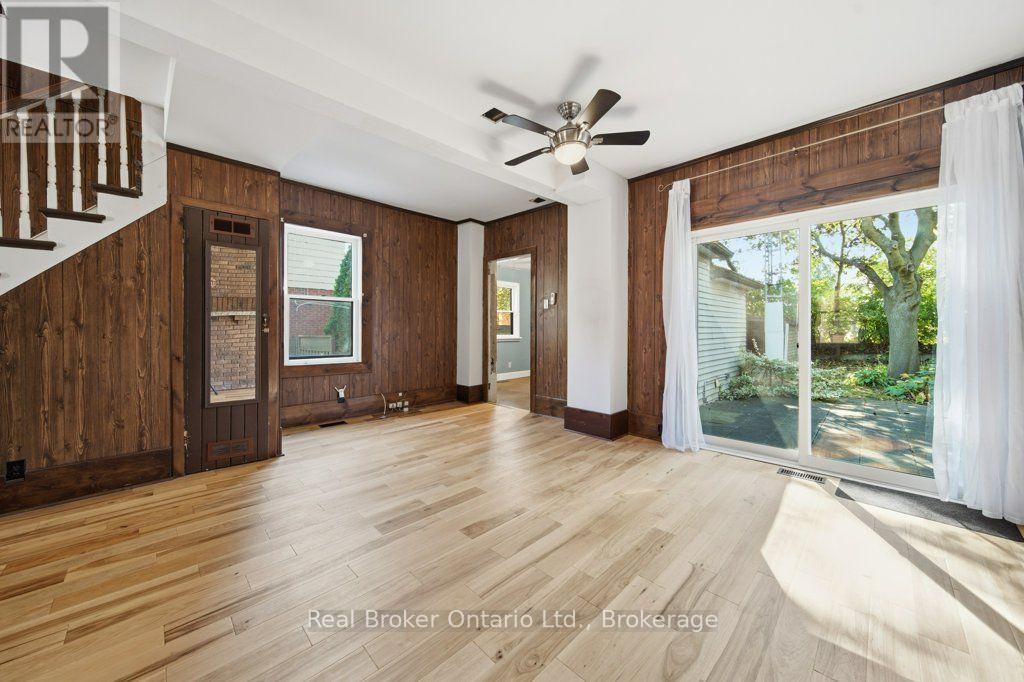 84 Alma Street North — photo 14