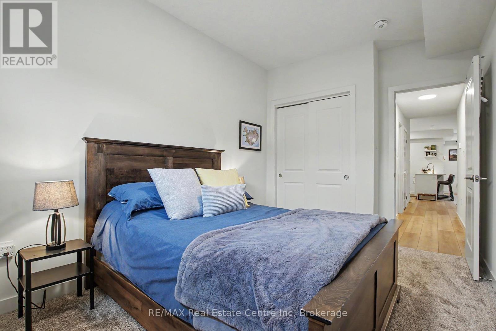 824 Woolwich Street — photo 14