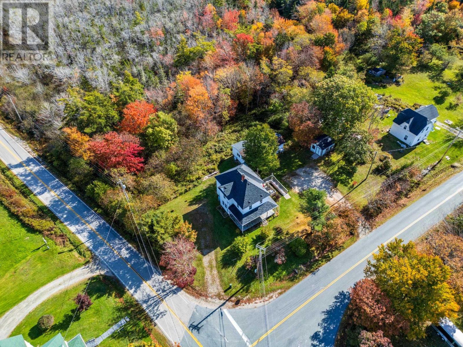 1 Belleville Road - 22