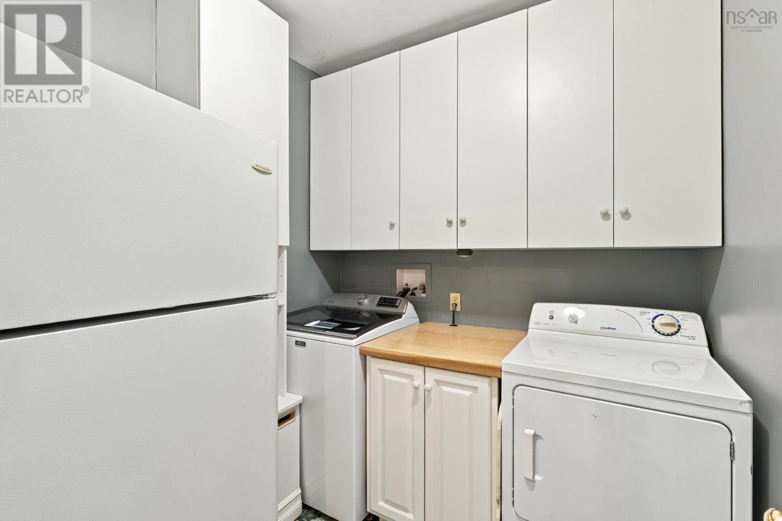 1 Belleville Road - 32