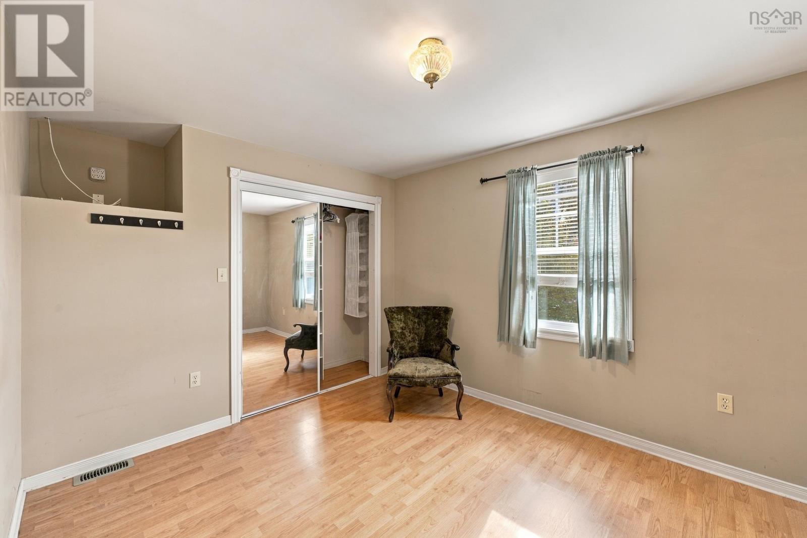 1 Belleville Road - 46