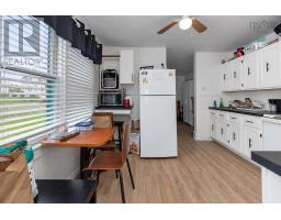 201 Vulcan Avenue, Sydney, NS B1P5X1 Photo 15