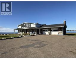 Family room - 4595 Route 113, Haut Lameque, NB E8T3L5 Photo 6