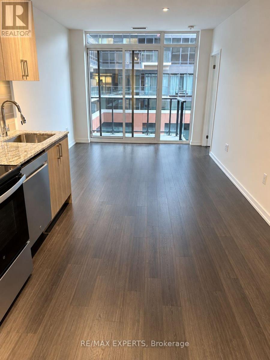 4010 Eglinton Avenue West — photo 11