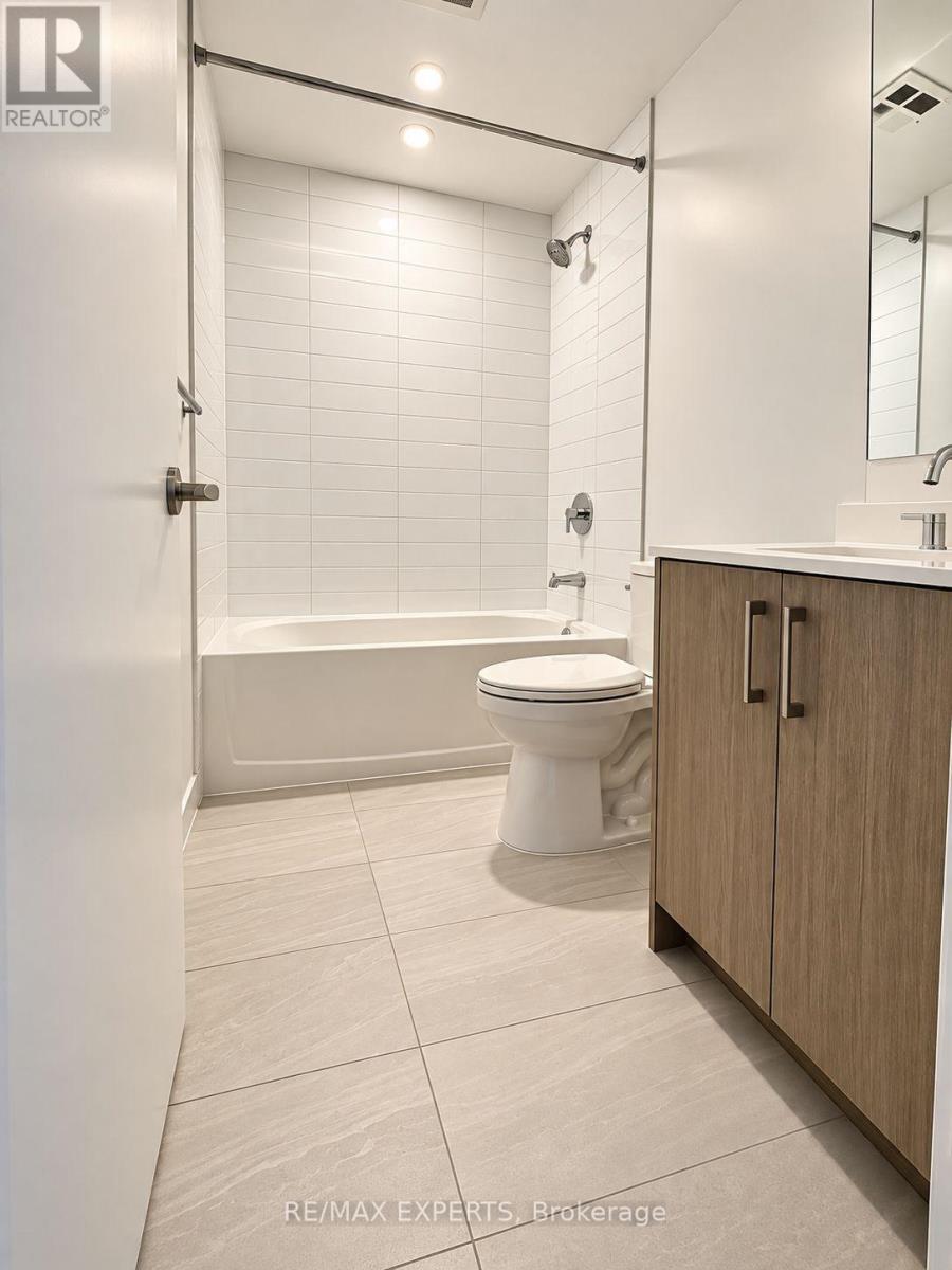 4010 Eglinton Avenue West — photo 13