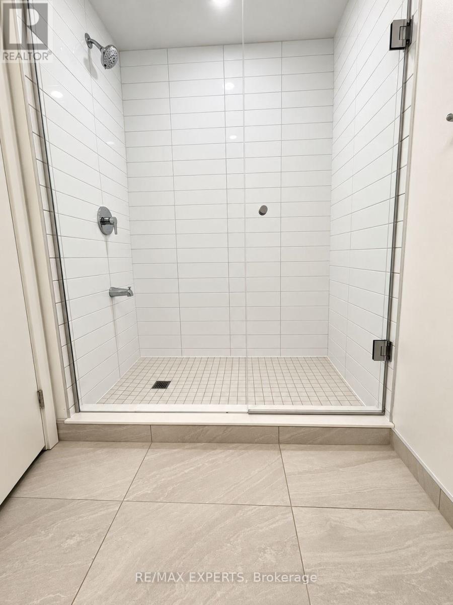 4010 Eglinton Avenue West — photo 17