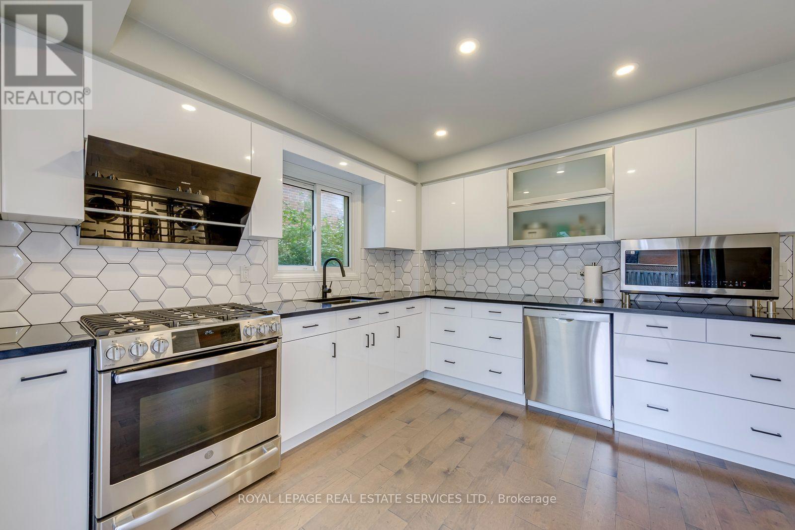 2100 Galena Crescent — photo 11