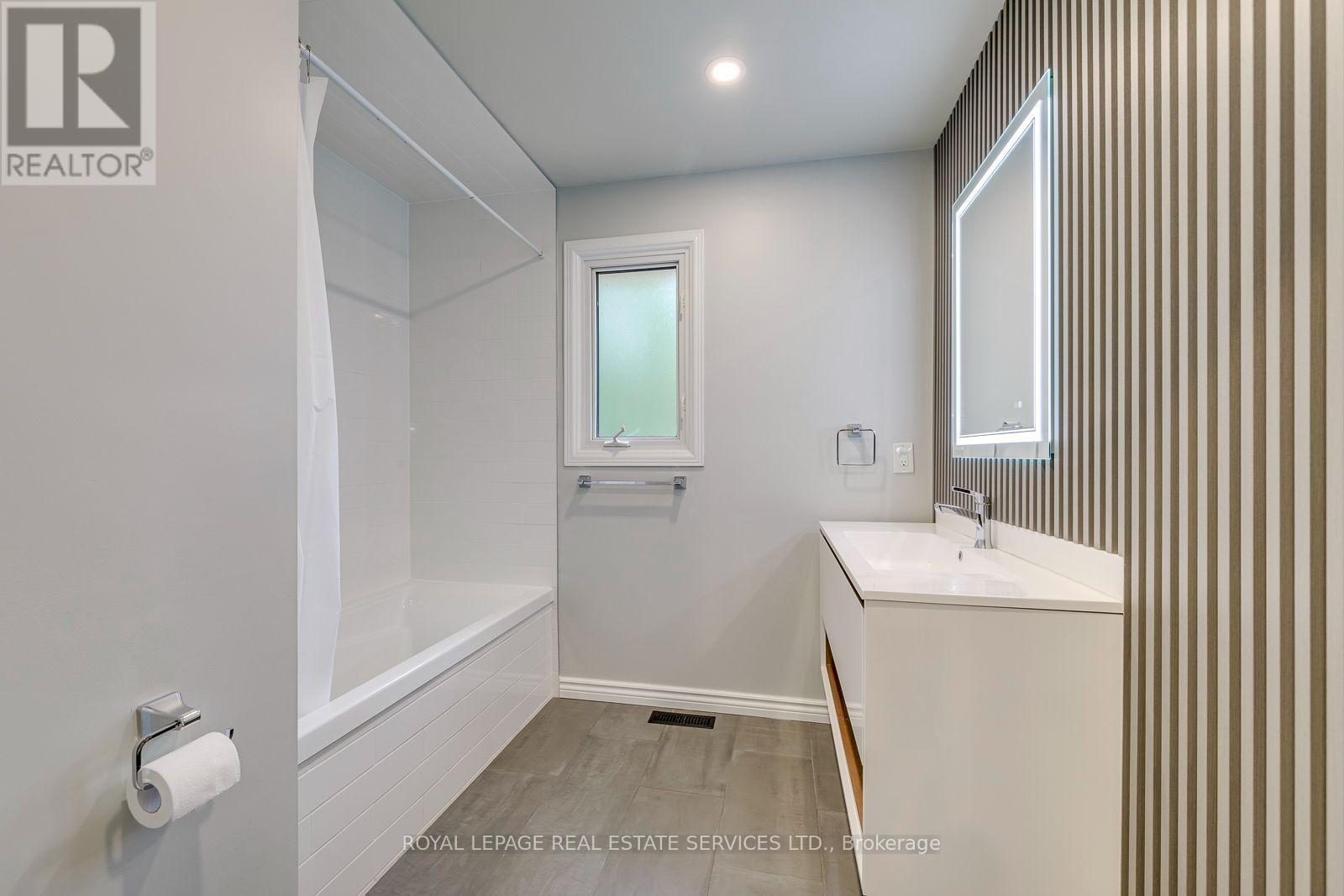 2100 Galena Crescent — photo 31