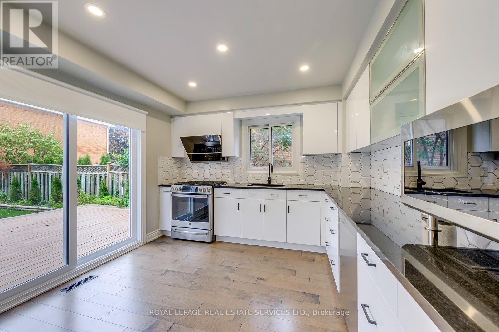 2100 Galena Crescent — photo 8