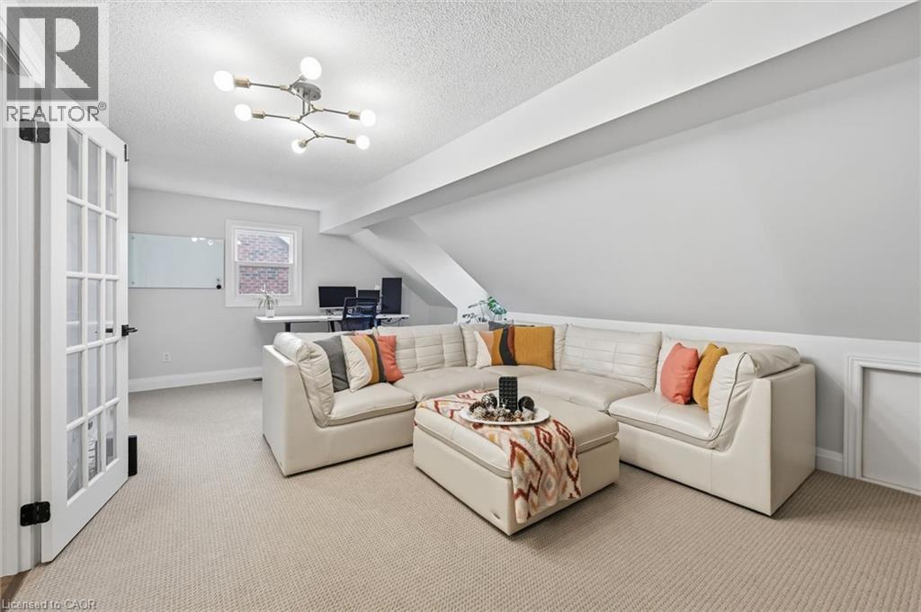 50 EDGEWATER Drive - 38