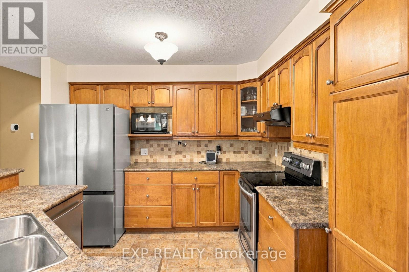 697 Rhine Fall Drive, Waterloo, ON photo 18