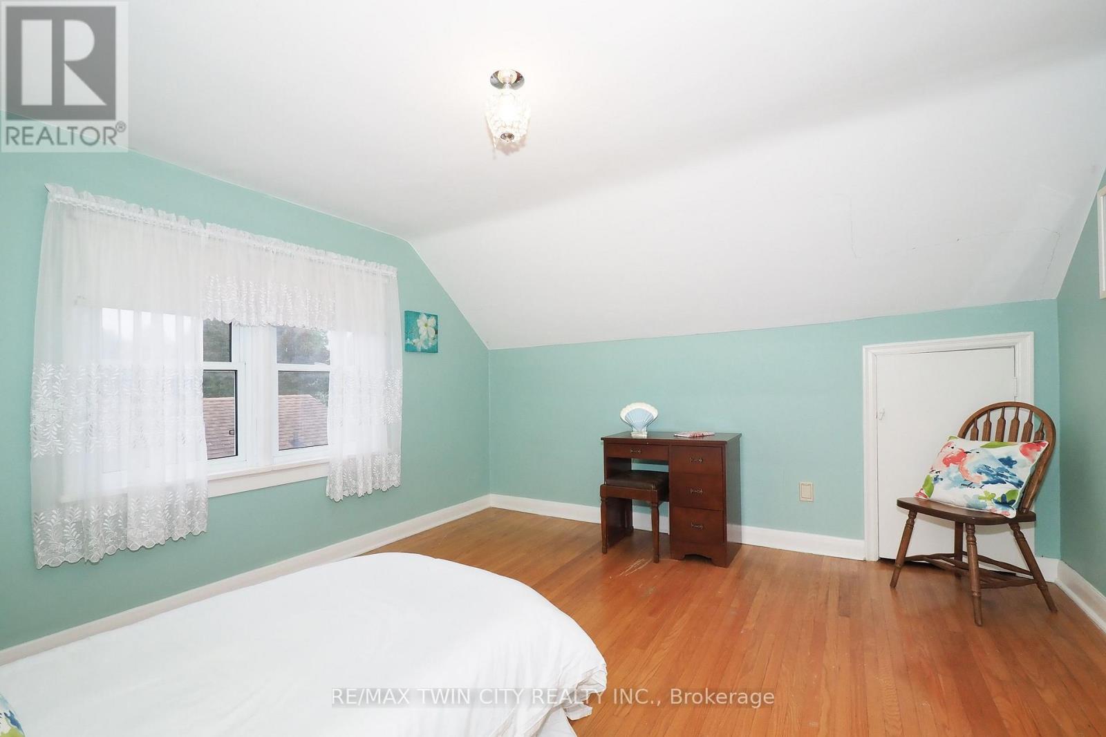 44 Ruby Street, Kitchener, ON photo 25