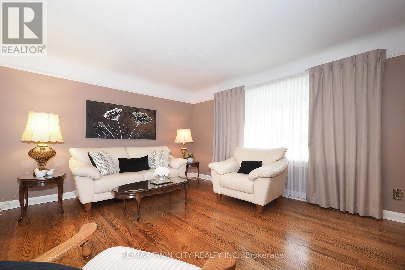 44 Ruby Street, Kitchener, ON photo 6