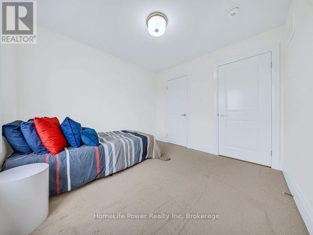 45 George Brier Drive West — photo 31