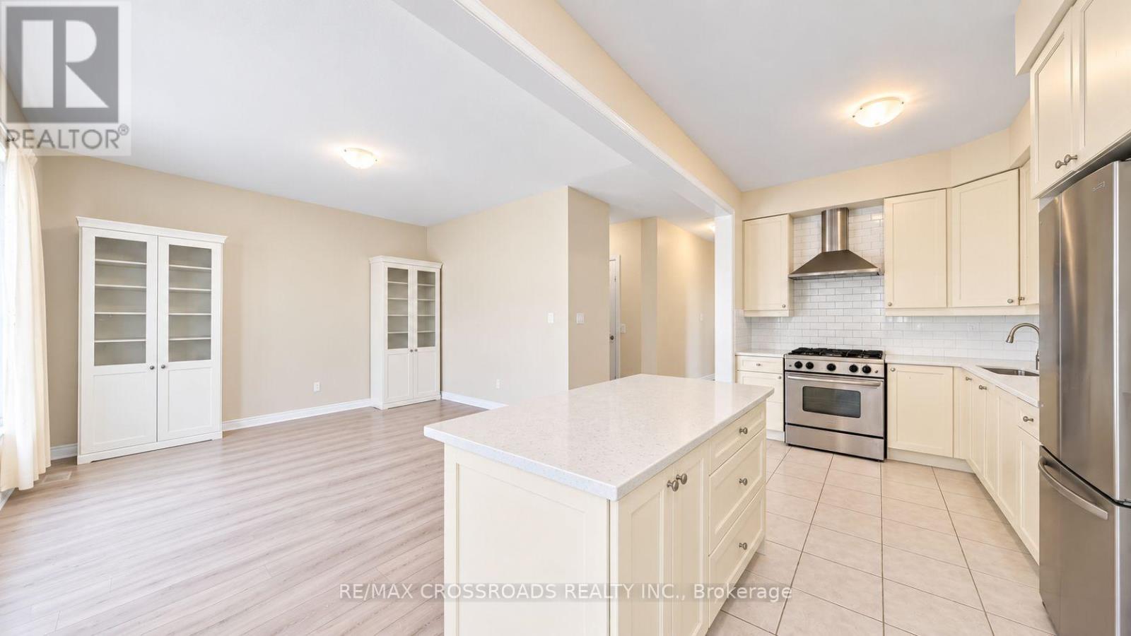 1754 Hayden Lane, Pickering, ON photo 9