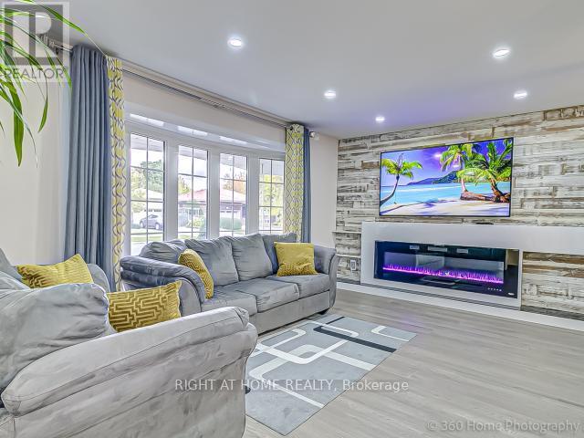 1179 Queens Avenue — photo 3