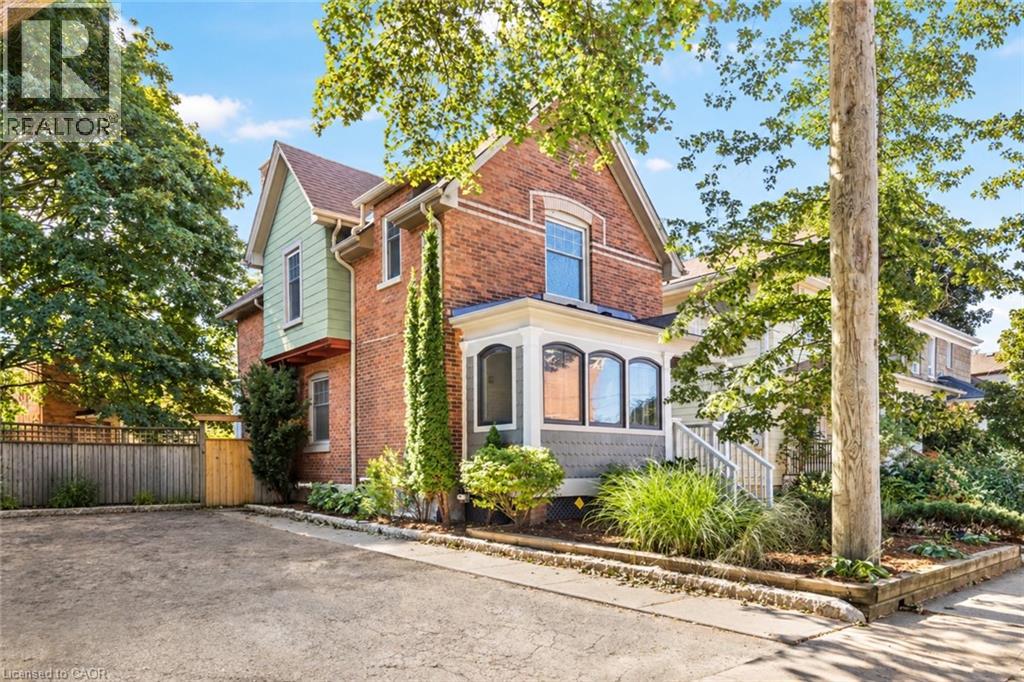 17 GERRARD Street - 1