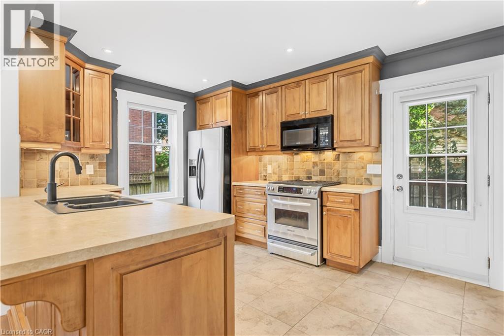 17 GERRARD Street - 12