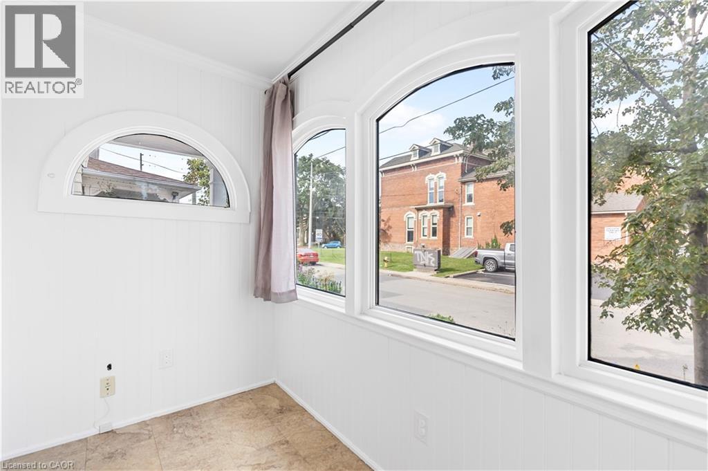 17 GERRARD Street - 8