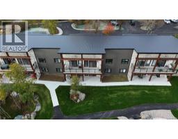 1200 Golden Park Crescent Unit# 4, photo 3