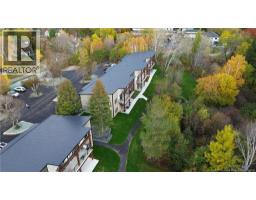 1200 Golden Park Crescent Unit# 2, photo 5