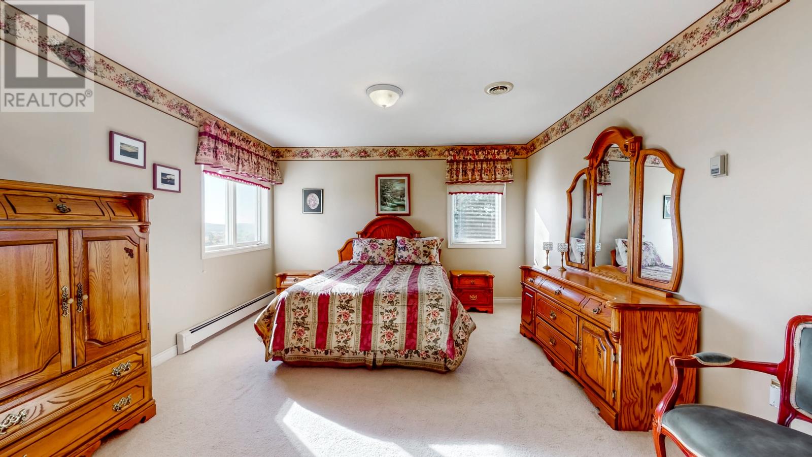 1696 Torbay Road - 27