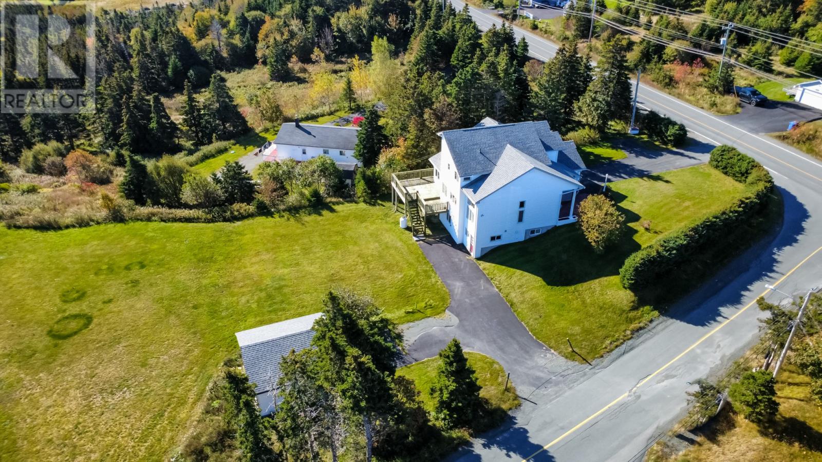 1696 Torbay Road - 44