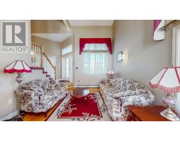 1696 Torbay Road thumbnail 7