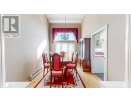 1696 Torbay Road thumbnail 8