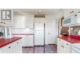 1696 Torbay Road thumbnail 13