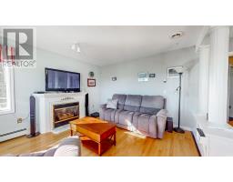 1696 Torbay Road thumbnail 18