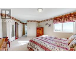 1696 Torbay Road thumbnail 23